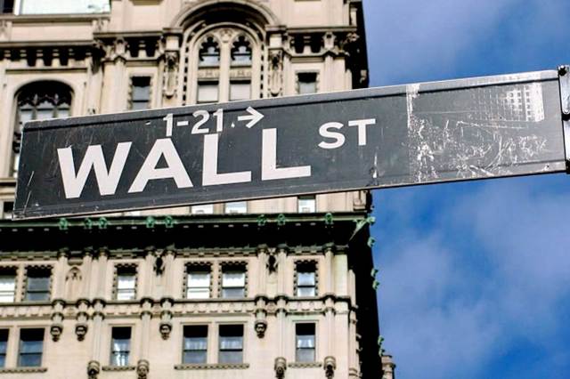 Adultery greater among older Americans than young – and is the crash the reason?