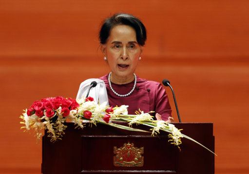 (170919) -- NAY PYI TAW, Sept. 19, 2017 (Xinhua) -- Myanmar State Counselor Aung San Suu Kyi delivers a speech at the Myanmar International Convention Center-2 in Nay Pyi Taw, Myanmar, Sept. 19, 2017. Aung San Suu Kyi on Tuesday called on the international community to cooperate for constructively tackling the issue of the northern Rakhine state. (Xinhua/U Aung) (jmmn)