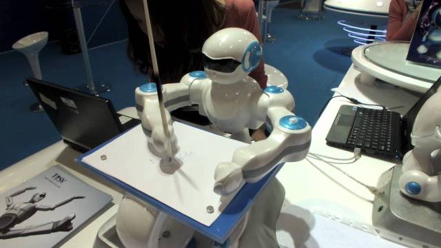 A Tosy Robot at work (Photo: Harry Trung, SketRoboTOSY)