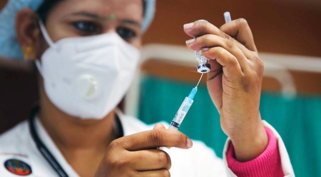 Only one factory in India is allowed to produce the Oxford-AstraZeneca vaccine. Credit: Himanshu Vyas/Hindustan Times via Getty Images