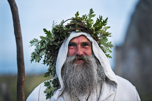 Will magic defeat America’s elites?