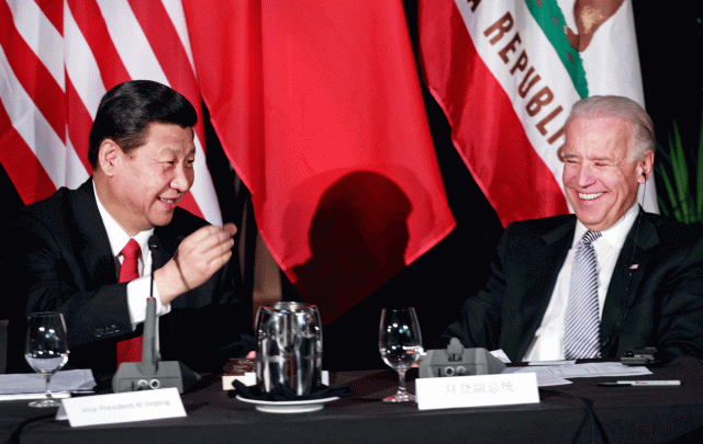 Put the drinks on Hunter's tab (Jay L. Clendenin-Pool/Getty Images)