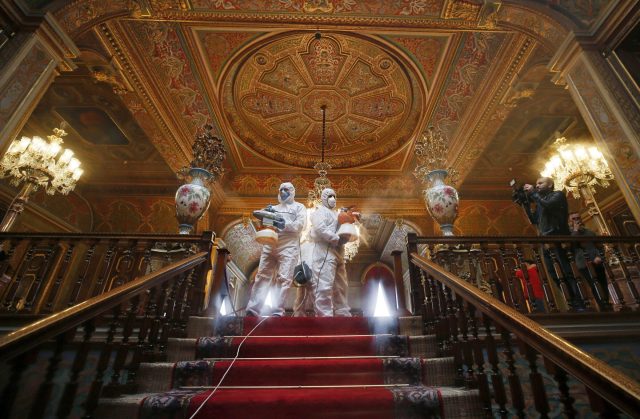 Why the experts are losing