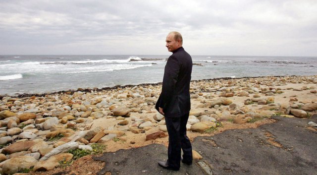 How Russia’s elite bought Biarritz