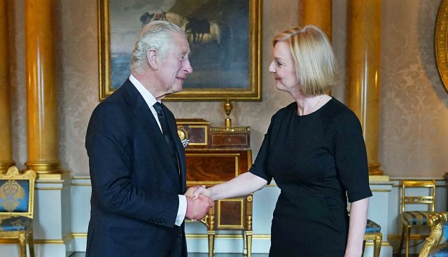 Breach of protocol (YUI MOK/POOL/AFP via Getty Images)