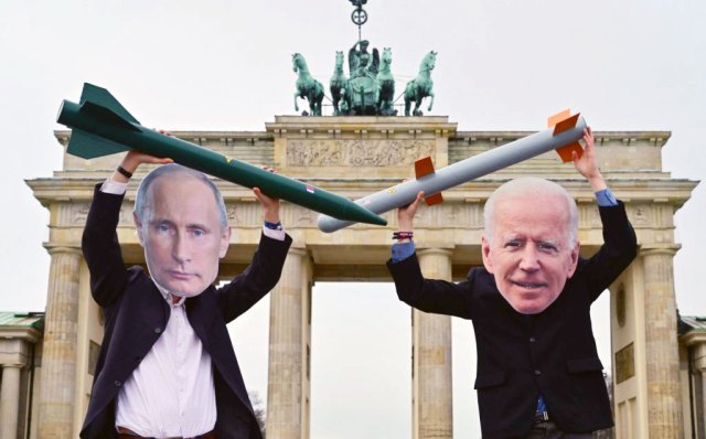 Get your proxies out (JOHN MACDOUGALL/AFP via Getty Images)