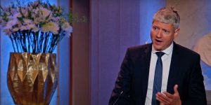 Nato official: Ukraine could cede territory to join alliance