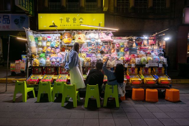 Don't book a flight home until you've seen ordinary people eating breakfast. (Chris Arnade)