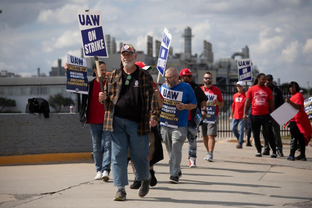 UAW workers in MIchigan (Bill Pugliano/Getty Images)
