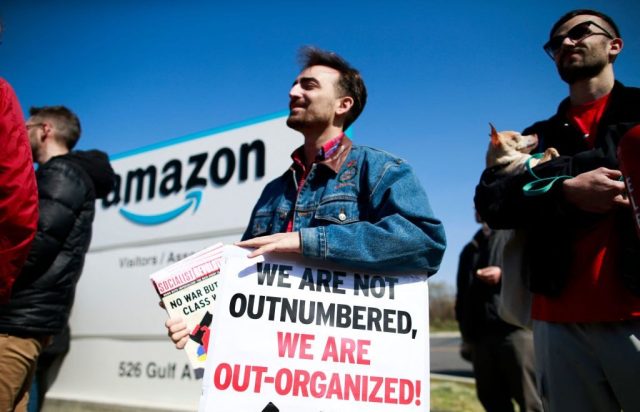 The excitement over unions isn't translating to change. (KENA BETANCUR/AFP via Getty Images)