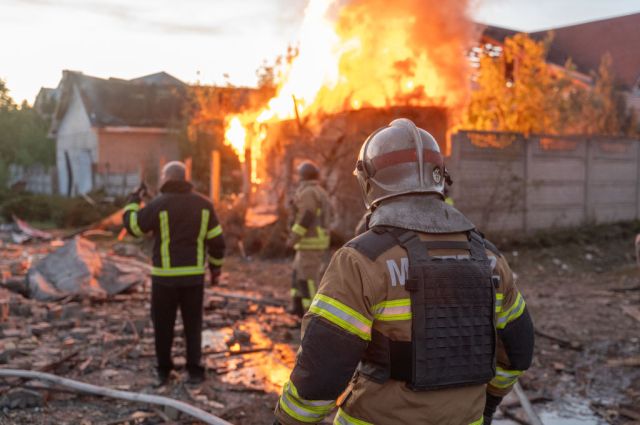 Ukrainian firefighters attend to the aftermath of a Russian missile attack on Kharkiv this weekend. Credit: Getty