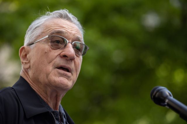 Robert De Niro speaks outside Manhattan Criminal Court today. Credit: Getty