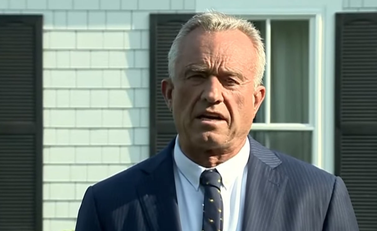 Robert F. Kennedy Jr holds a press conference at the Kennedy Compound in Hyannis Port, Massachusetts. Credit: AP/YouTube