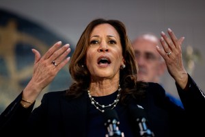 Kamala Harris tests out new accent 