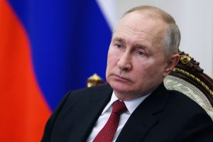 Collapsing Russian oil industry may force Putin's hand