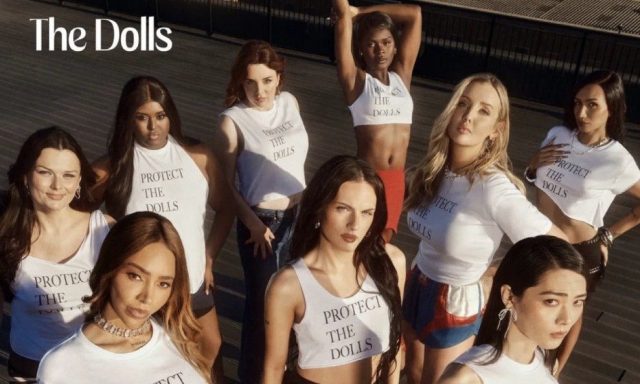 英國：女性時尚雜誌「年度女性」封面9人全是男跨女，羅琳譏「告訴女孩們男人更有女人味」