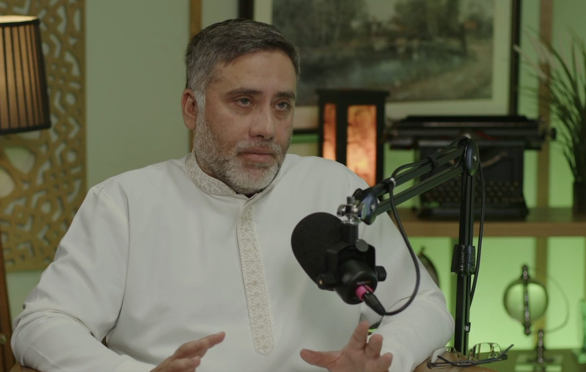 5Pillars editor Roshan Salih speaks on a podcast this week. Credit: 5Pillars/X