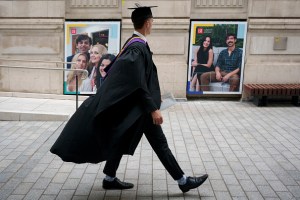 Record number of international students apply to UK universities