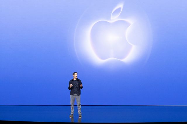 The AI revolution will devour Apple