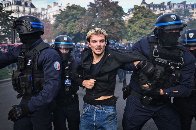 Bon courage to the French protesters